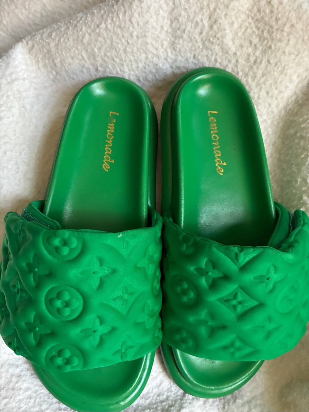 Lemonade sandals size 6 LV design NEW - Picture 2 of 5